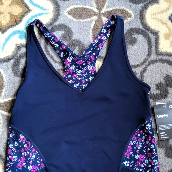 Workout Top - Picture 2 of 7